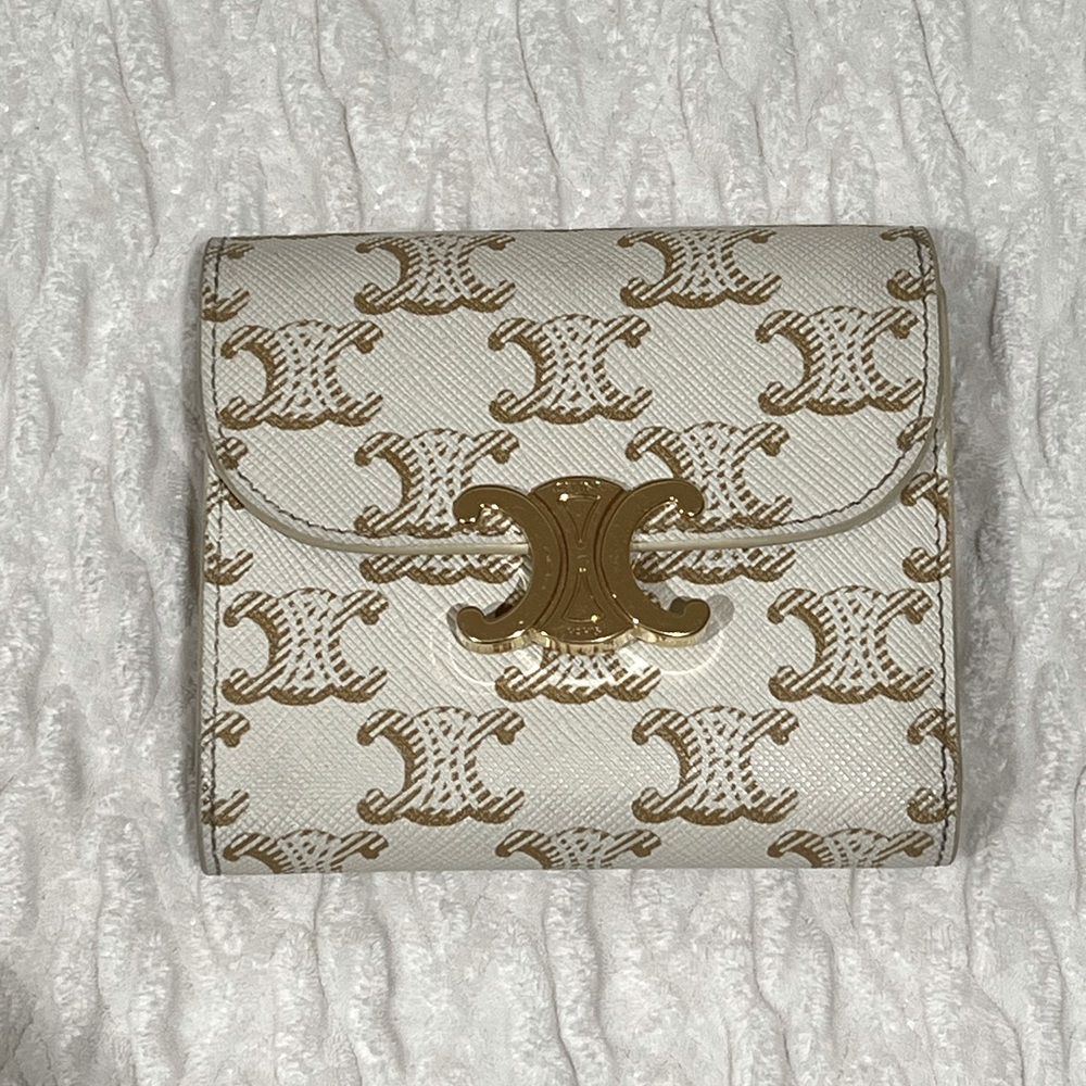 Celine Triomphe Tri-fold wallet - New - Picture 1 of 9